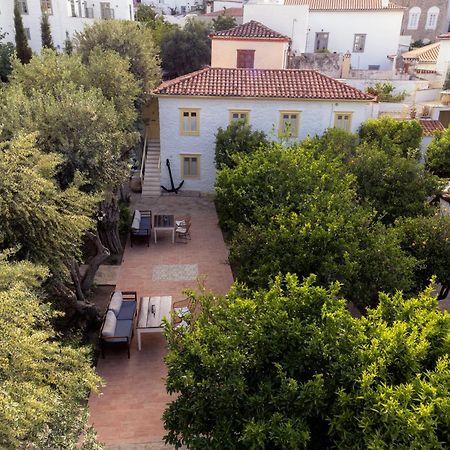 Rafalias Mansion Hydra  Exterior photo
