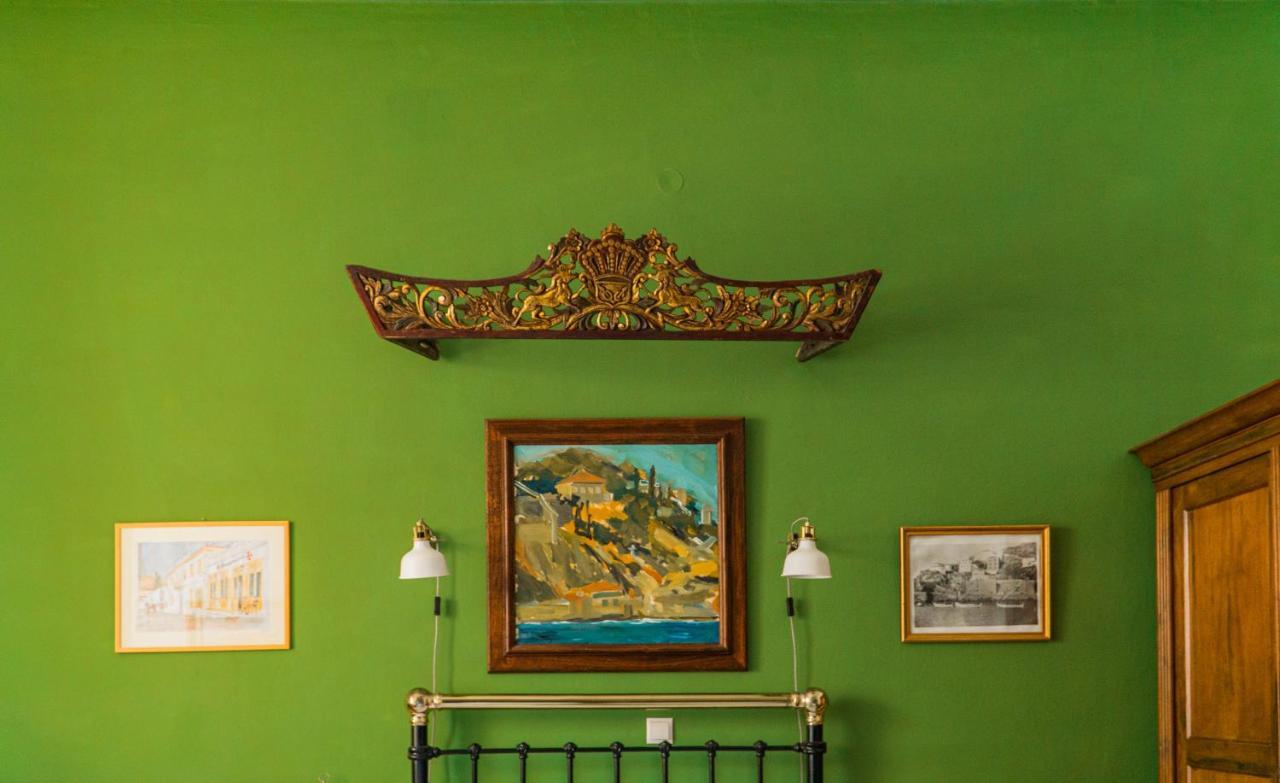 Rafalias Mansion Hydra  Room photo